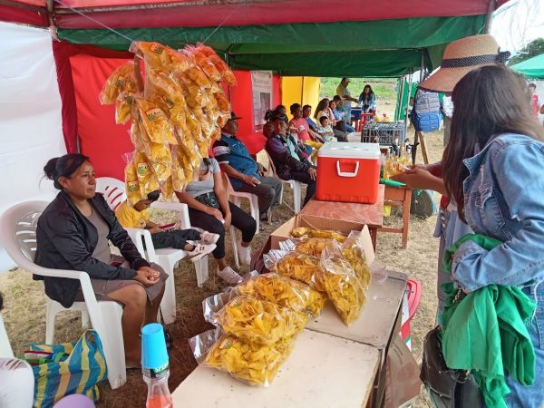 Chiflería El Edén: Sabor crujiente desde La Alberca, Salitral, Piura - Imagen 4